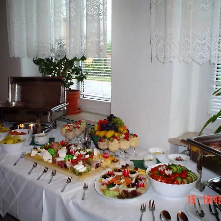 Deutsches Haus Hotel 3*