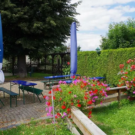 Deutsches Haus 3* Weinboehla