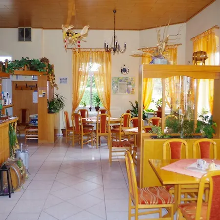 Hotel Deutsches Haus 3*
